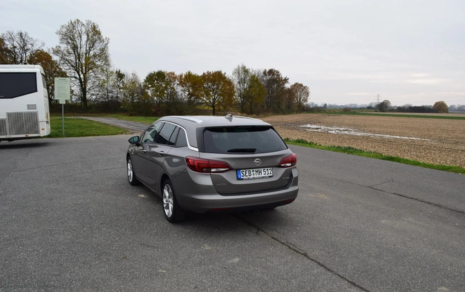 Opel Astra cena 49900 przebieg: 133800, rok produkcji 2017 z Ciechanów małe 172